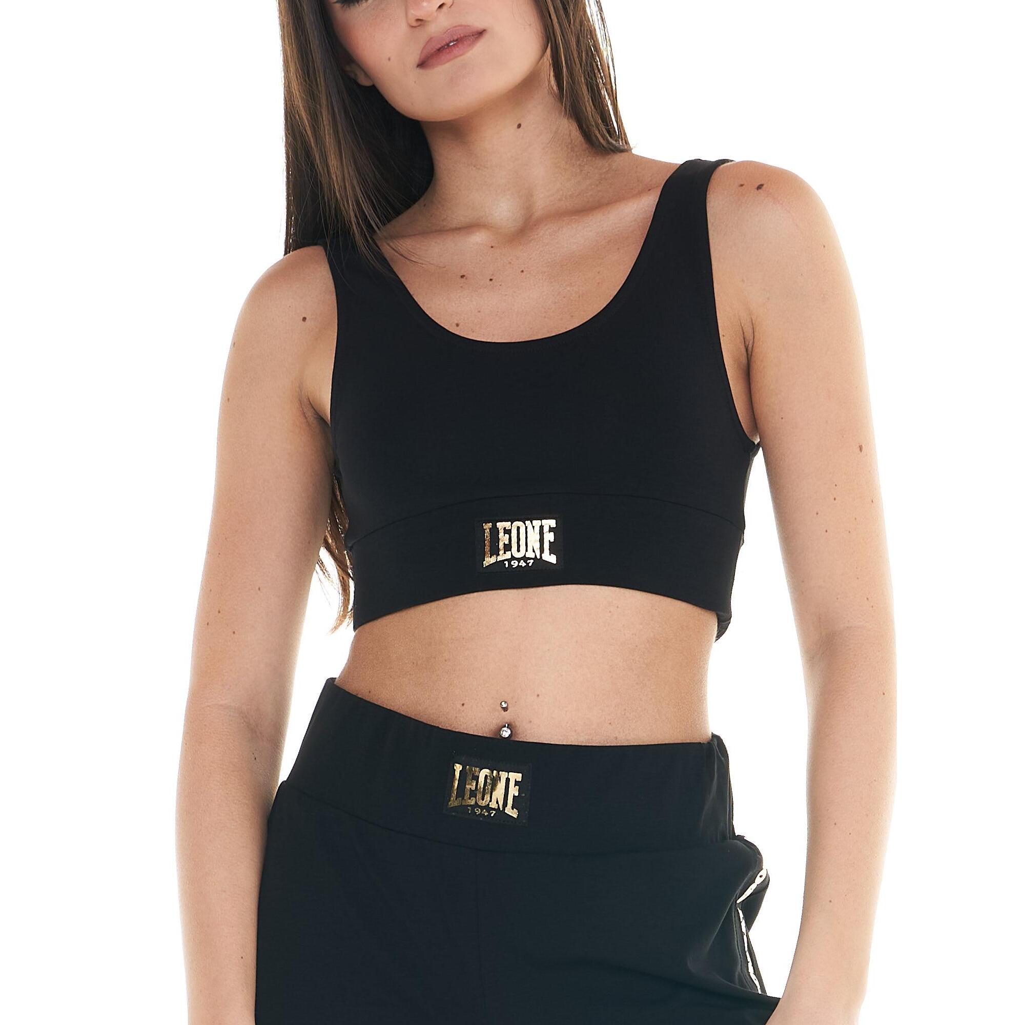 Chaqueta básica con capucha de mujer.