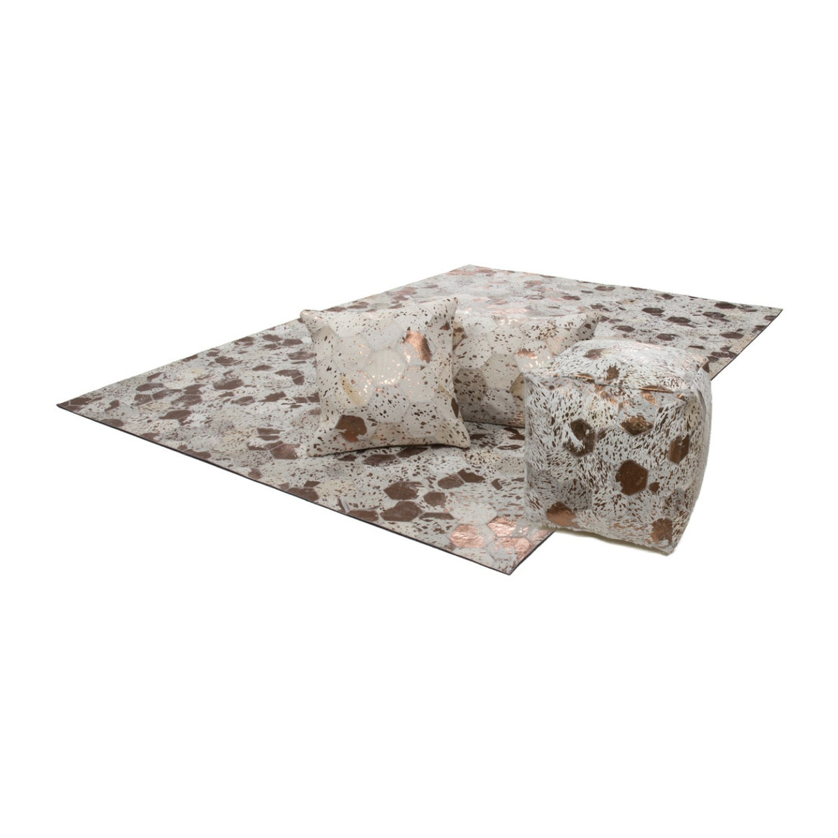 Pouf Dazzle in Pelle Effetto Metallizzato Avorio e Cromo