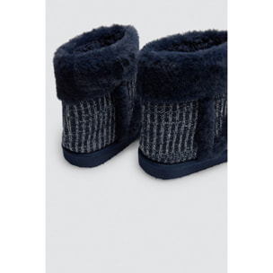 Stivali da casa con una combinazione di maglia e pelliccia