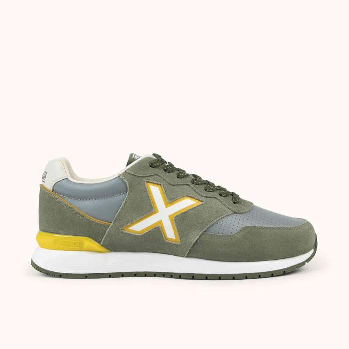 Zapatilla Retro Running de Ante Verde y Detalles Amarillos MUNICH DASH PREMIUM 277