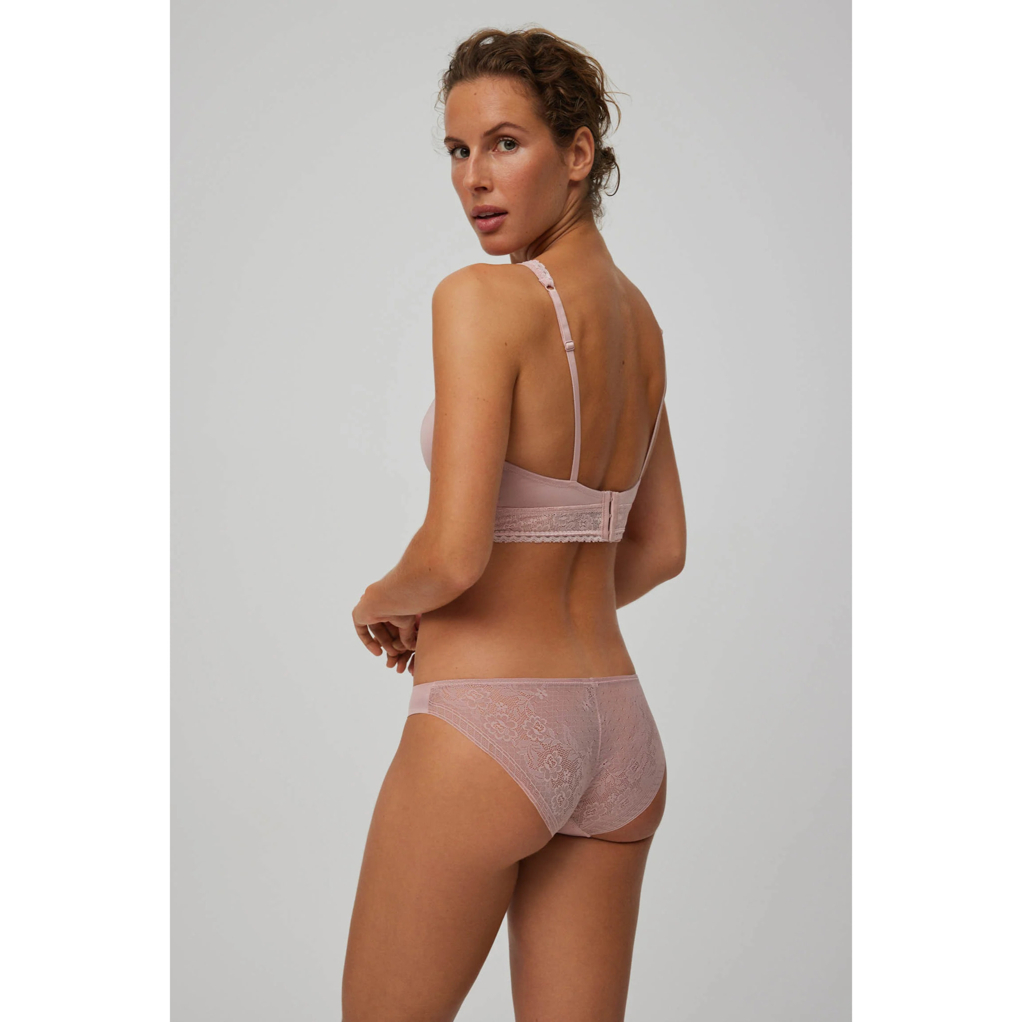 Mini slip invisibile con pizzo rosa