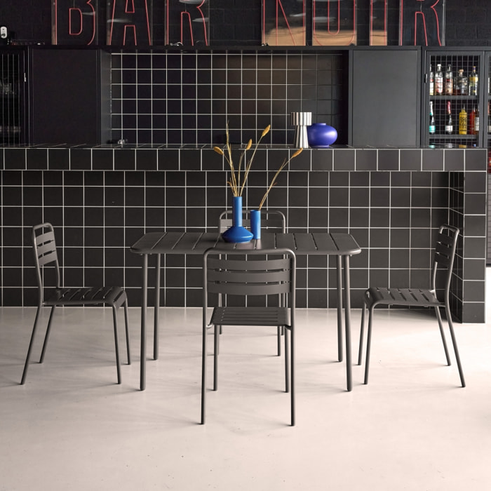 Table de jardin métal + 4 assises anthracite en acier. Amelia. 120 x 70 x 72.5 cm