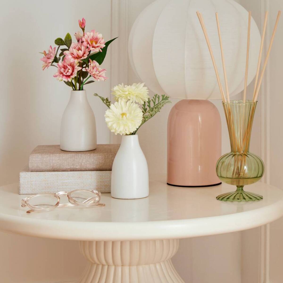 Composition Florale Artificielle Bina H19 cm avec Pot en Grès