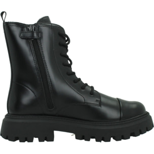 Zapatillas Niña de la marca GEOX  modelo J66M6A 000CN J MAQUINNENS NEGRO