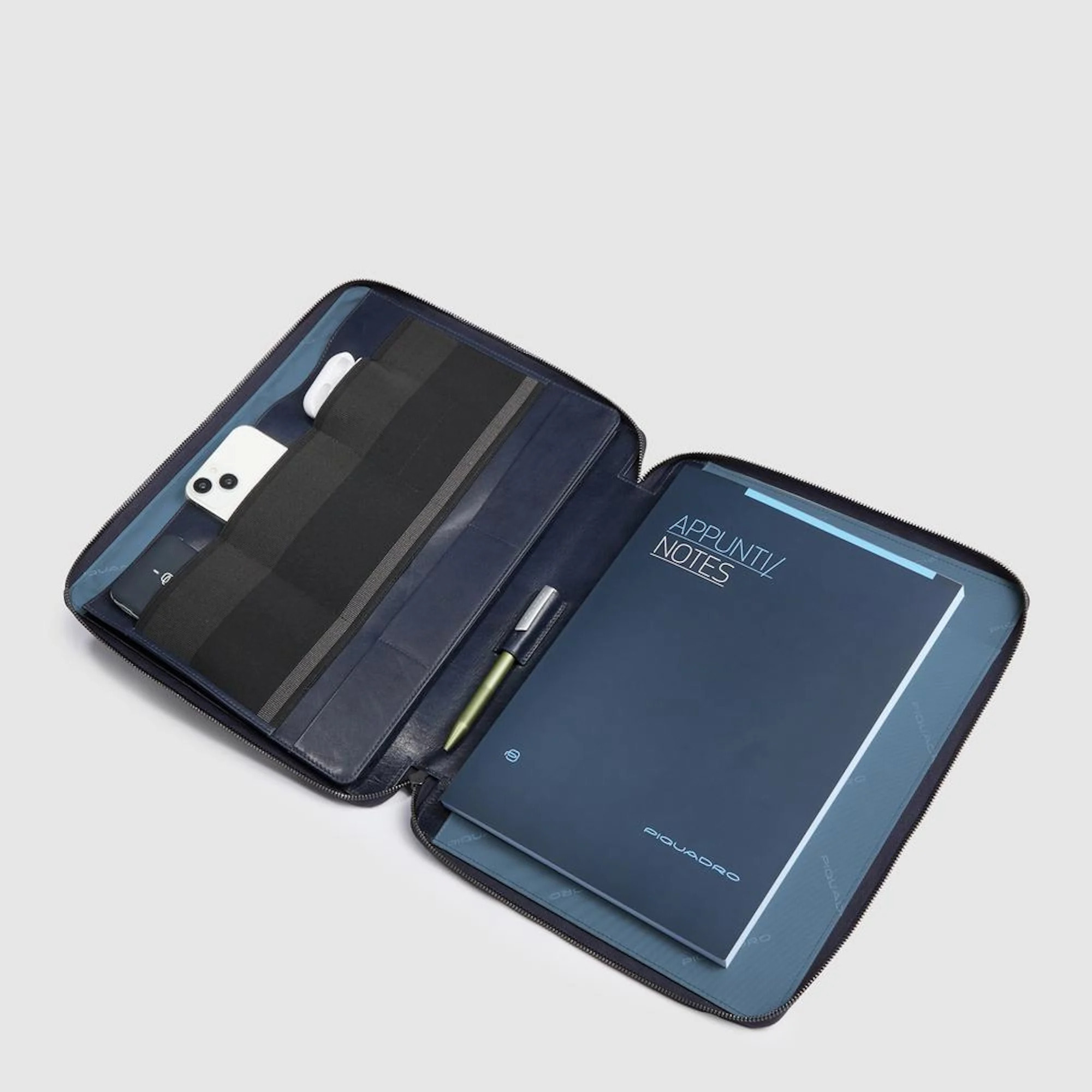 Piquadro Porte bloc pour en cuir iPad® avec boucle à stylo et poche à AirPods®