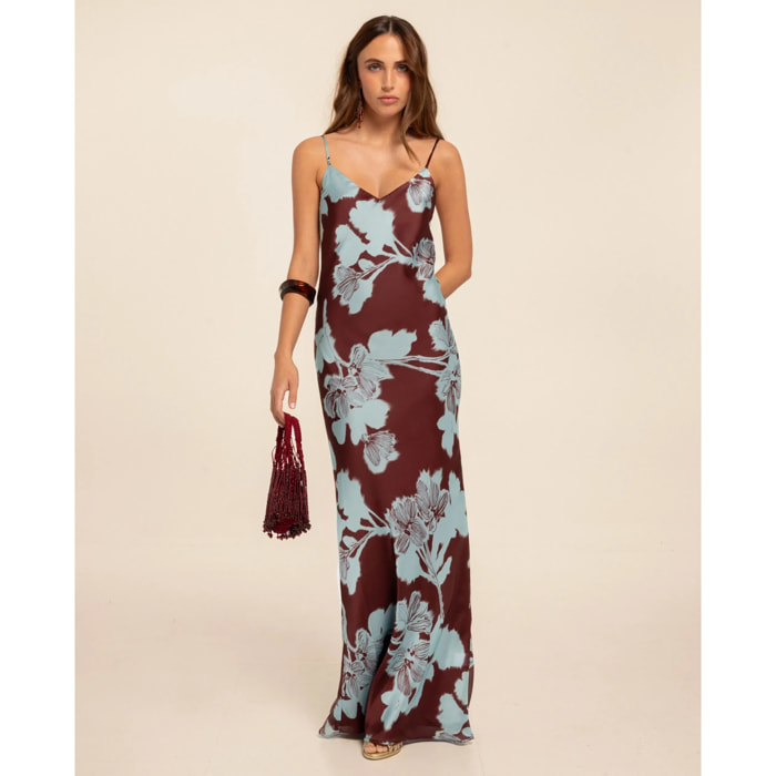 Vestido largo lencero con corte al bies y tirantes