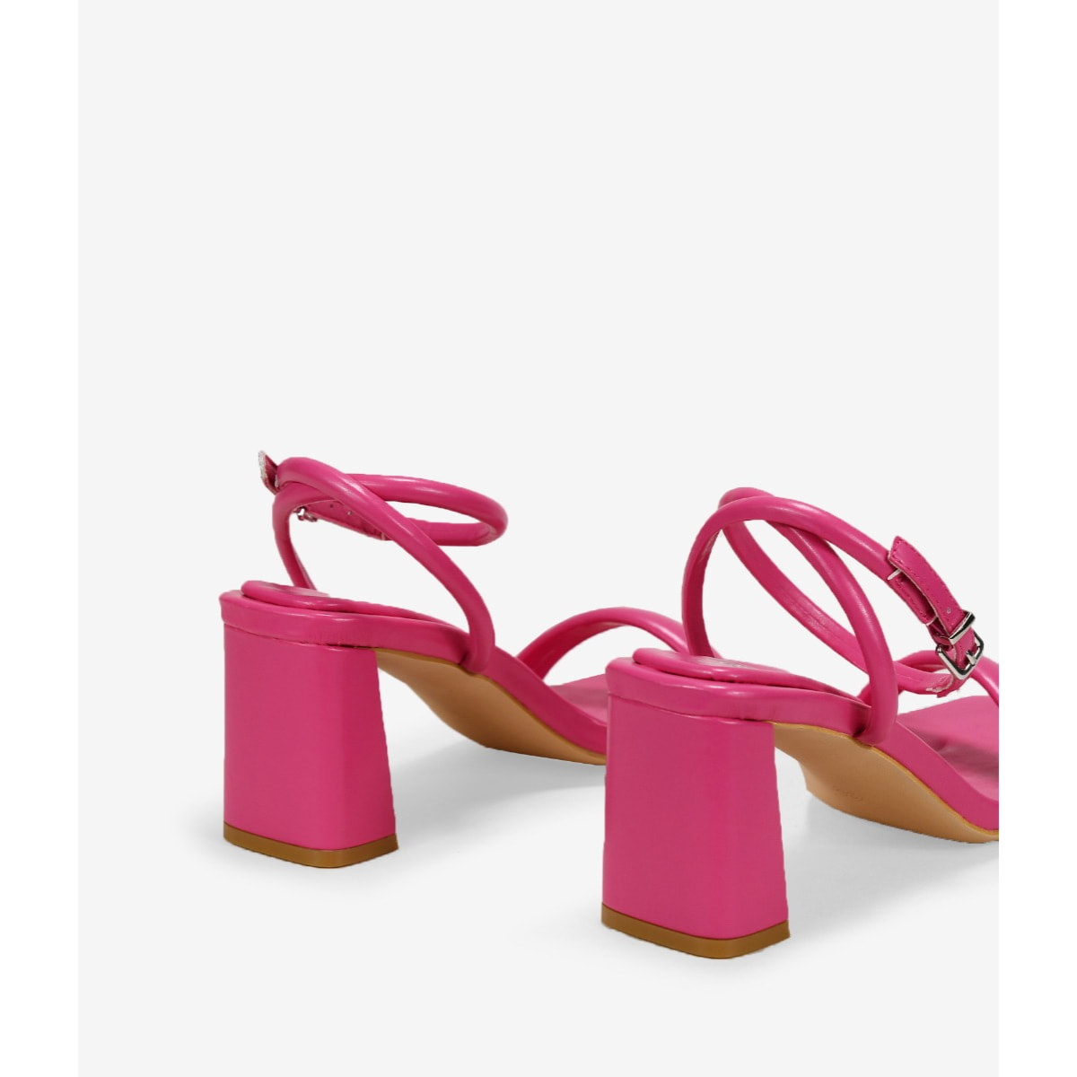 Sandalias rosa con tacón