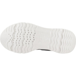 Zapatillas Niña de la marca GEOX  modelo J LOFTUS GRIS