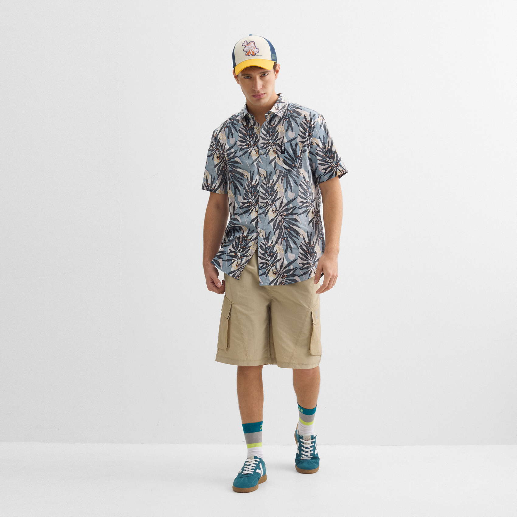 Camisa MUNICH Guayaba streetwear de algodón-spandex estampado exótico