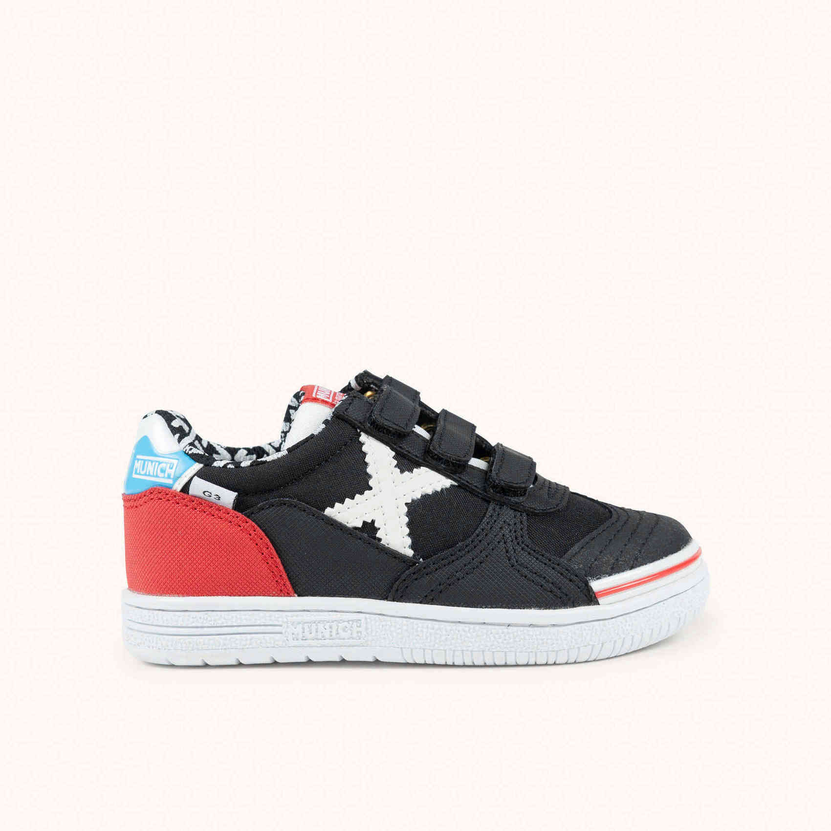 MUNICH G-3 KID VCO 458 Zapatillas Infantiles de Fútbol Sala Negras con Talón Rojo y Triple Velcro