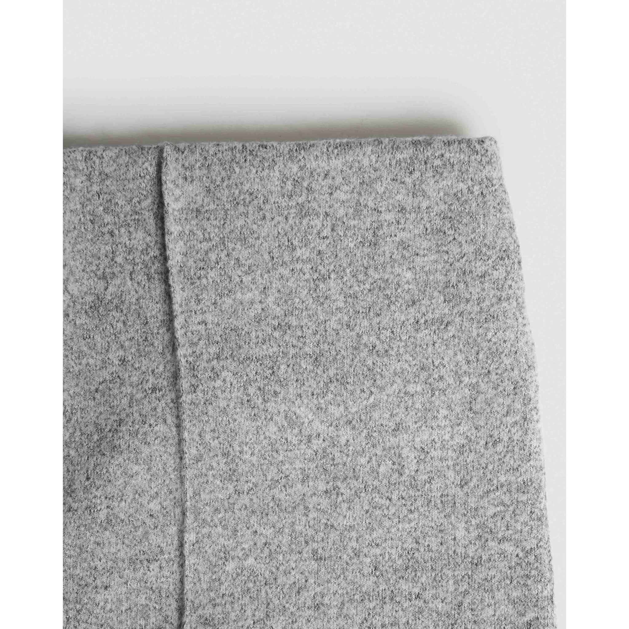 Pantalón largo pinzas angorina liso gris claro