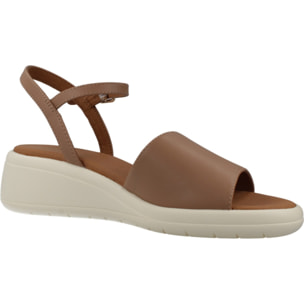 Sandalias Mujer de la marca GEOX  modelo D MELICONIA MARRON
