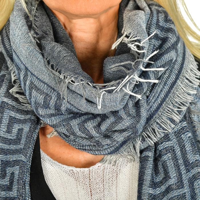 Foulard sciarpa con design greche doppio colletto in modal e lana. Fatto in Italia.
