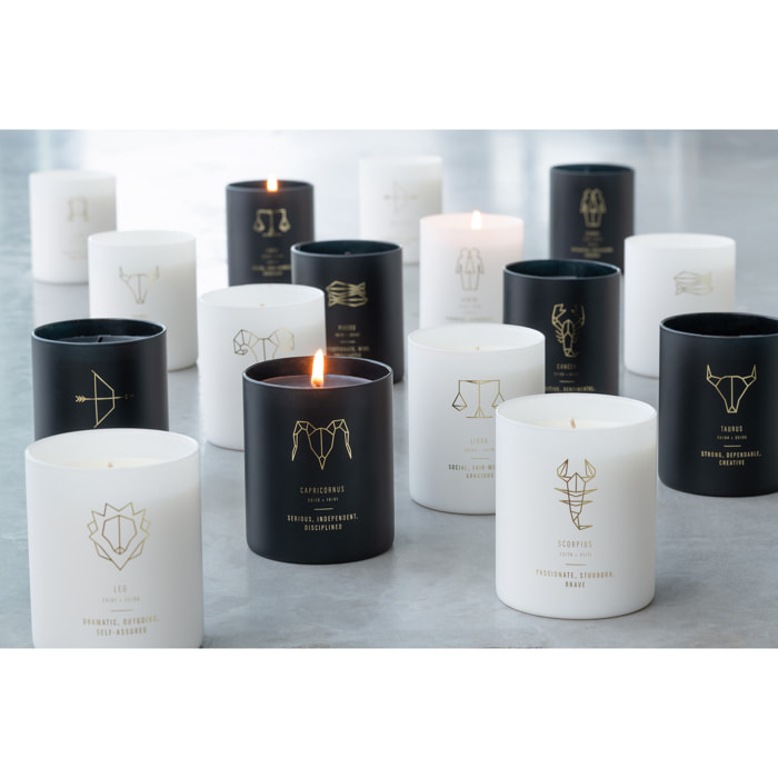 J-Line bougie parfumée Astro Scorpion – Sapphire Amber Tea – blanc - 50H