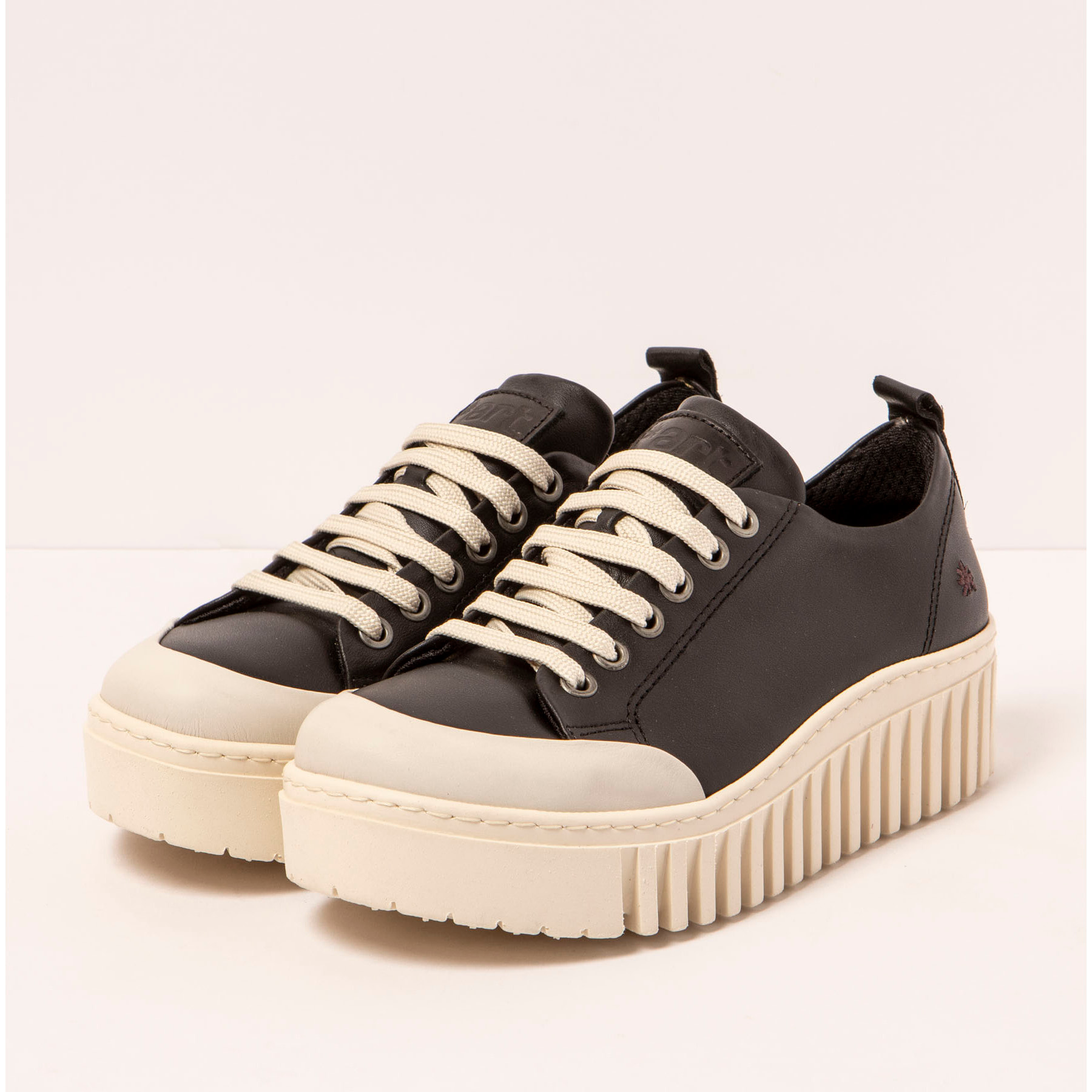 Zapatos 1535 NAPPA BLACK/BRIGHTON color Black