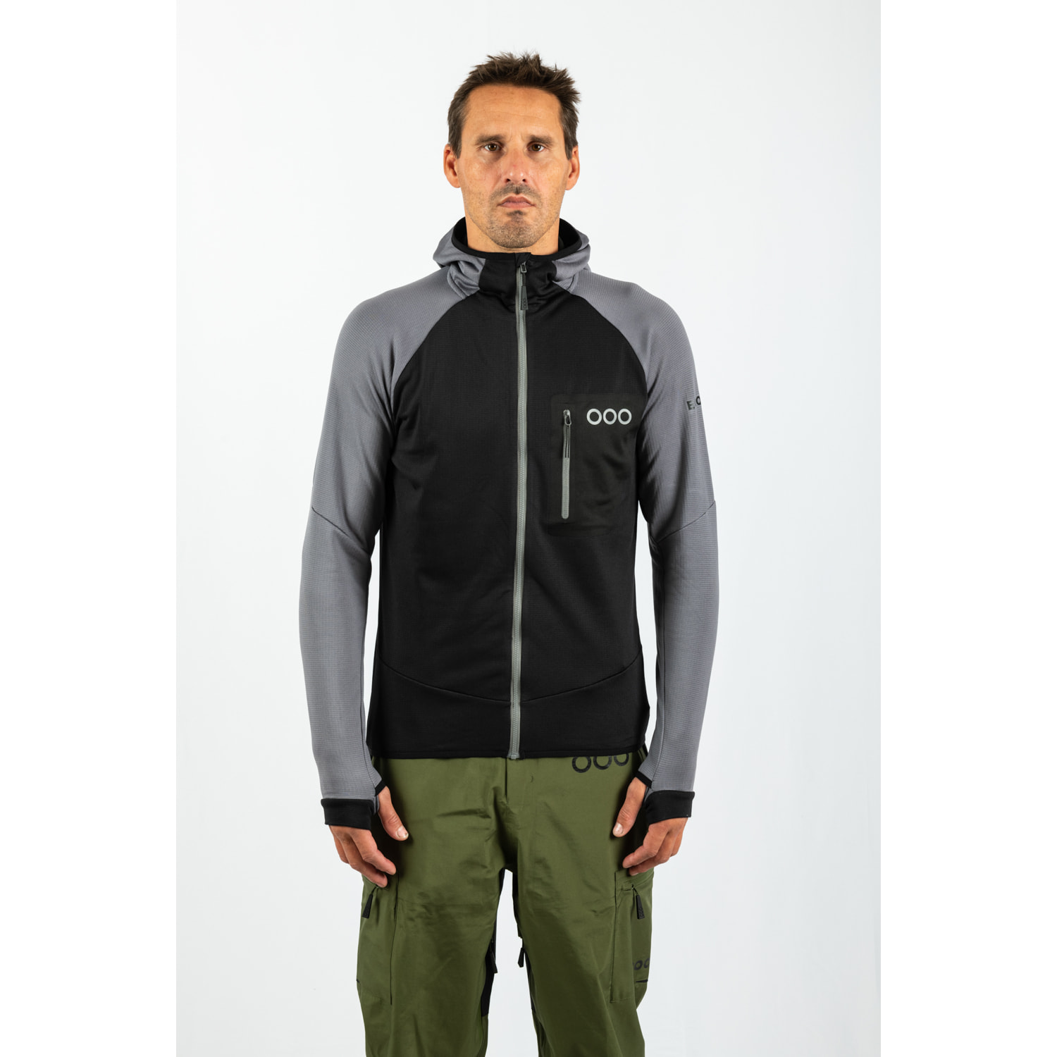 Chaqueta ECOActive Light Insulated Jacket with cap dela marca ECOON - Negro / Gris