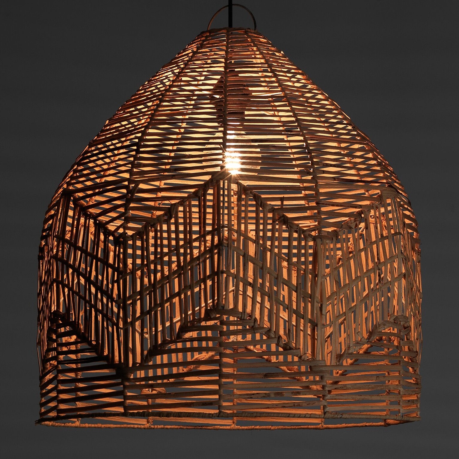 Suspension Tomasucci REETHA MEDIUM, en rotin, noir, 50 × 50 × 58 cm