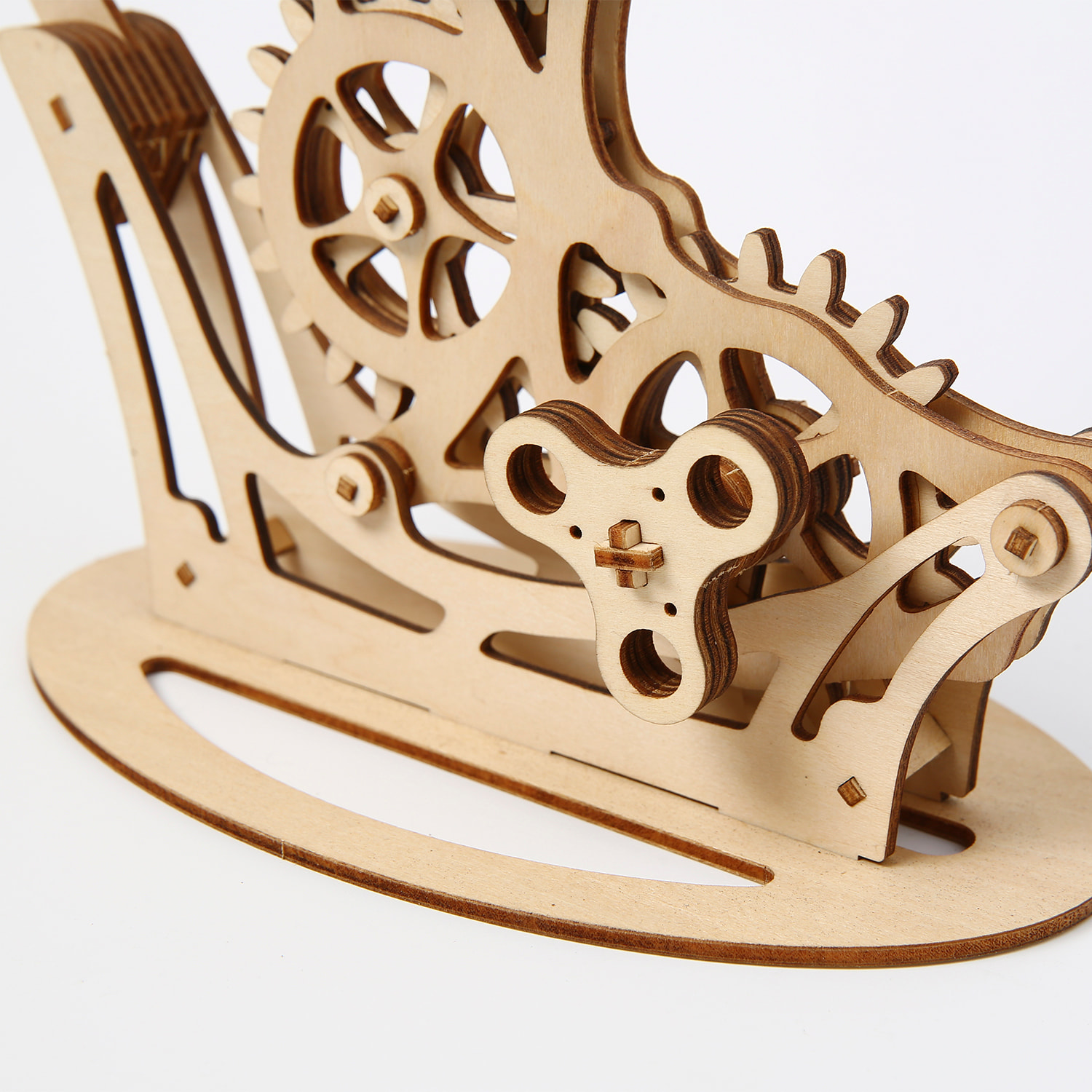 Maqueta de Madera 3D, diseño de Mariposa con movimiento mecánico. 138 piezas.