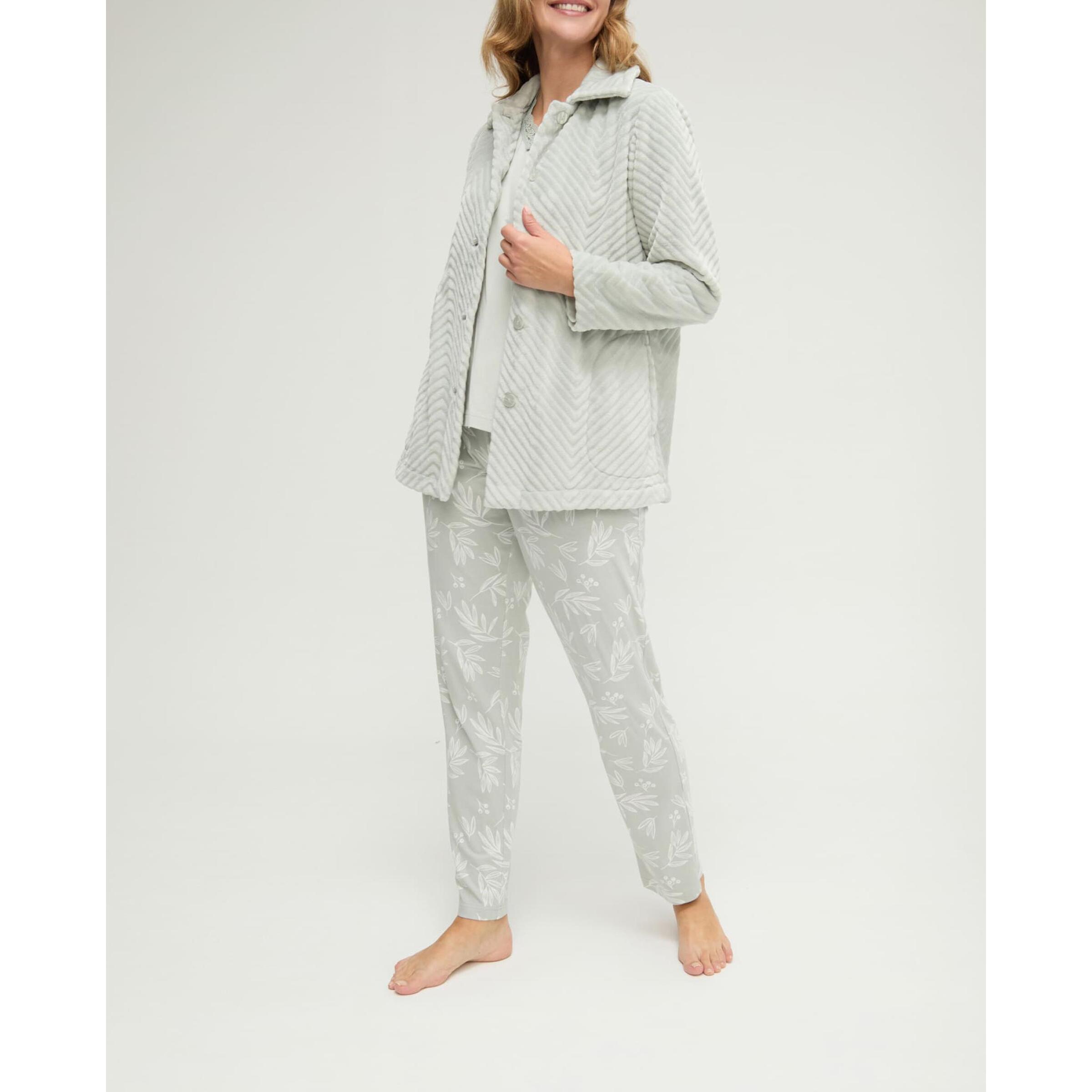 Conjunto mujer de pijama con bata de espiga