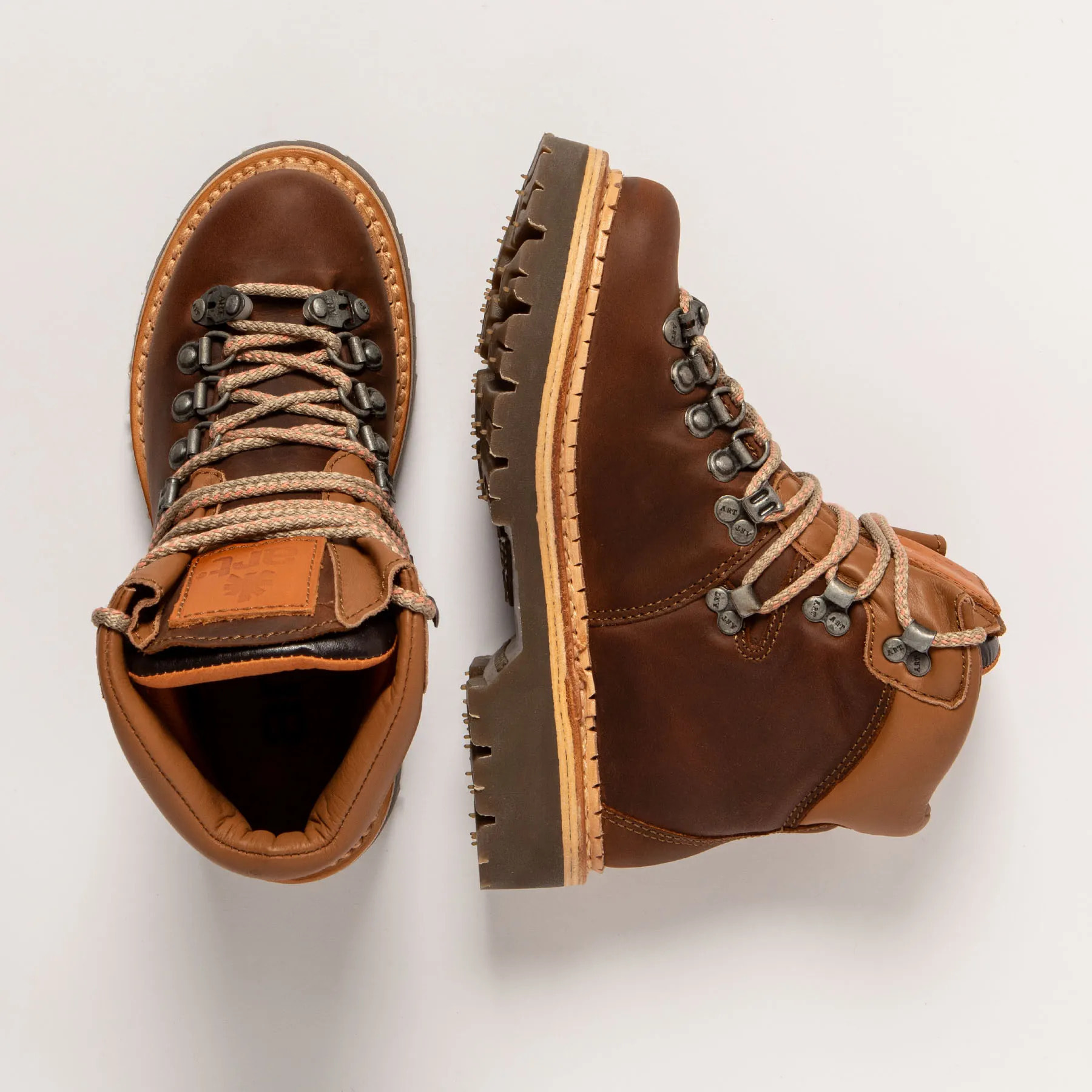 Botines 0903 ARIZONA CUERO/ AIR ALPINE color Cuero