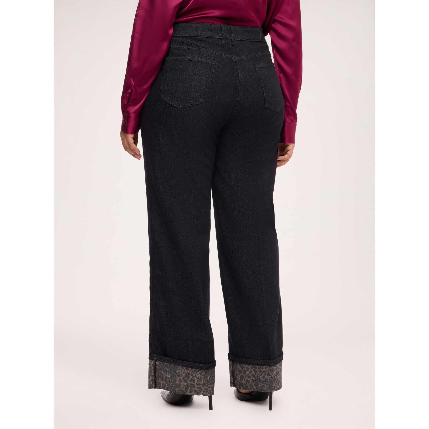 Fiorella Rubino - Jeans regular con risvolto animalier - Nero