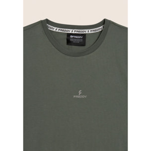 Completo sportivo in cotone con top smanicato e bermuda