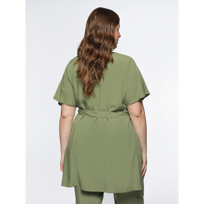 Fiorella Rubino - Blusa larga con cinturón en viscosa ECOVERO™ - Verde