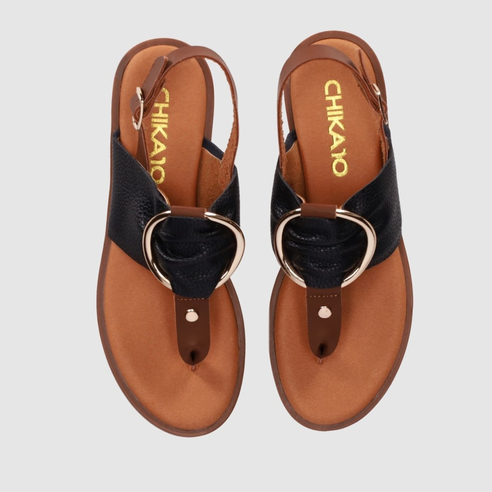 Sandalias de Piel - Negro - Tacón: 1 cm