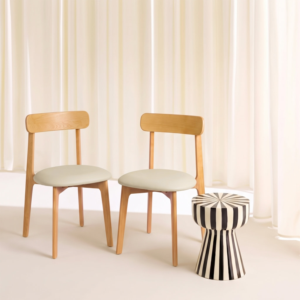 Chaise vintage bois d'hévéa et simili cuir (lot de 2) VICTOIRE