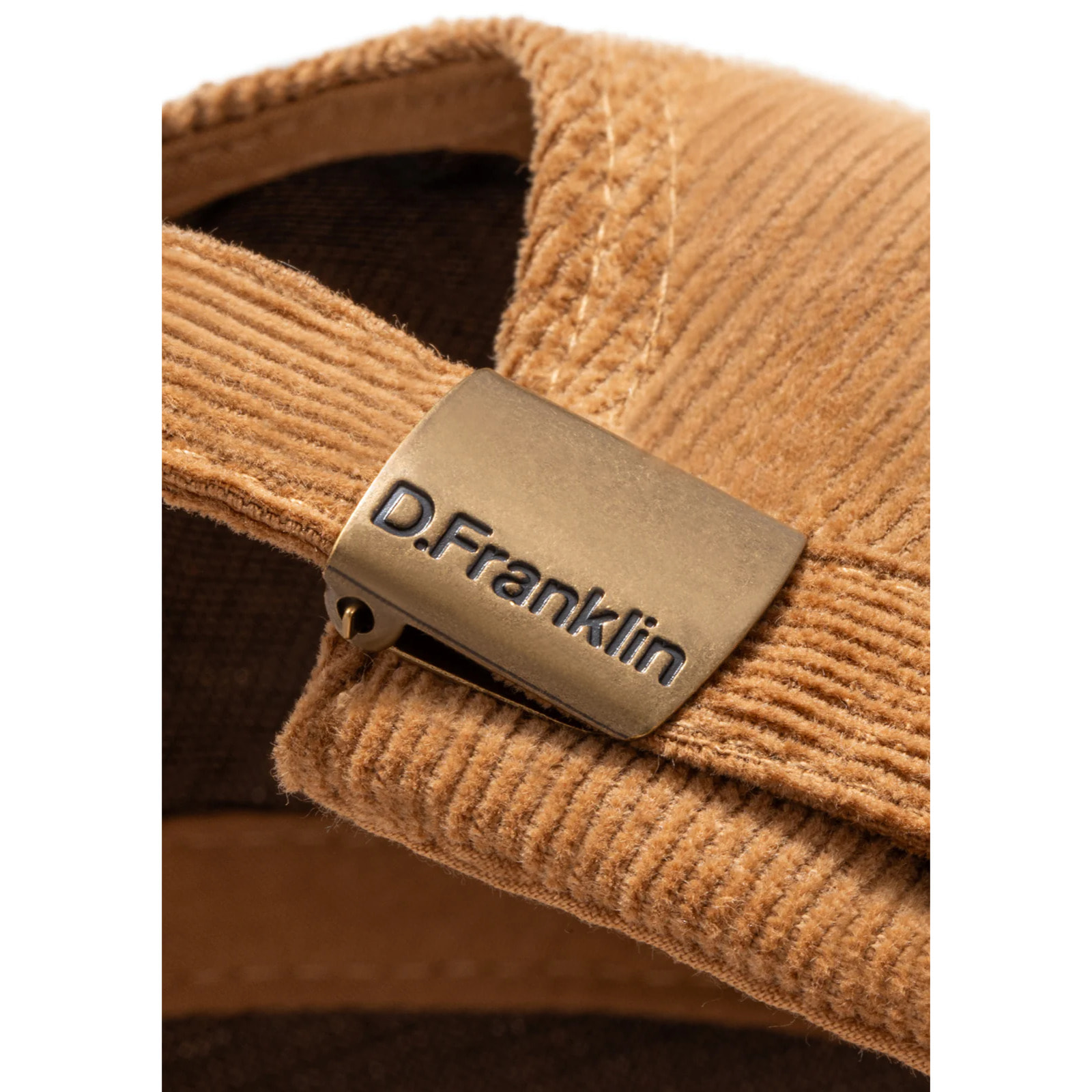 Gorra Unisex Modelo Patch Cord Con Logo Frontal