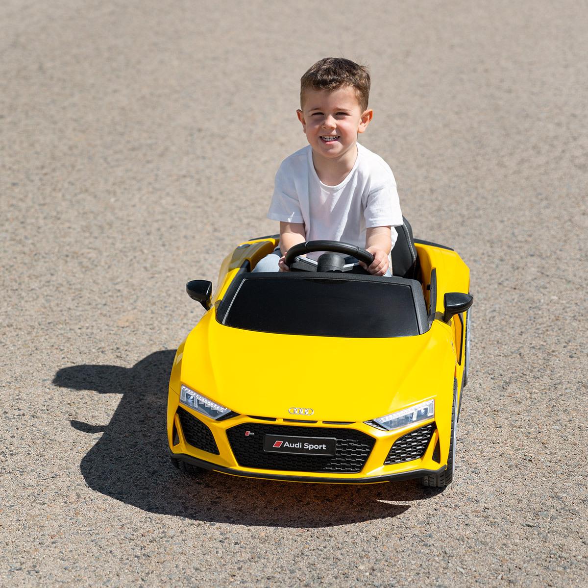 Coche eléctrico infantil niños AUDI R8 SPYDER batería 12V y 7Ah con mando control +3 años