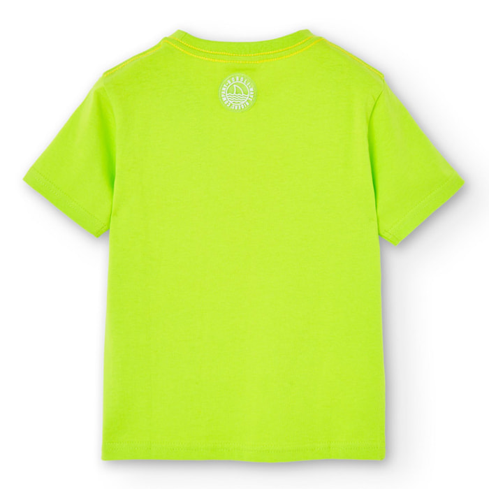 Camiseta en verde con mangas cortas y cuello redondo