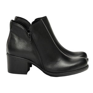 Tronchetto in vera pelle con tacco comodo e doppia lampo