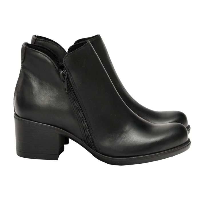 Tronchetto in vera pelle con tacco comodo e doppia lampo