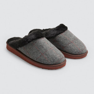 Pantofole a quadri con pelliccia