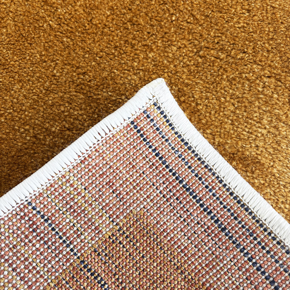 PANTONE - Tapis ocre à motif à pois TERRA DEL SOL