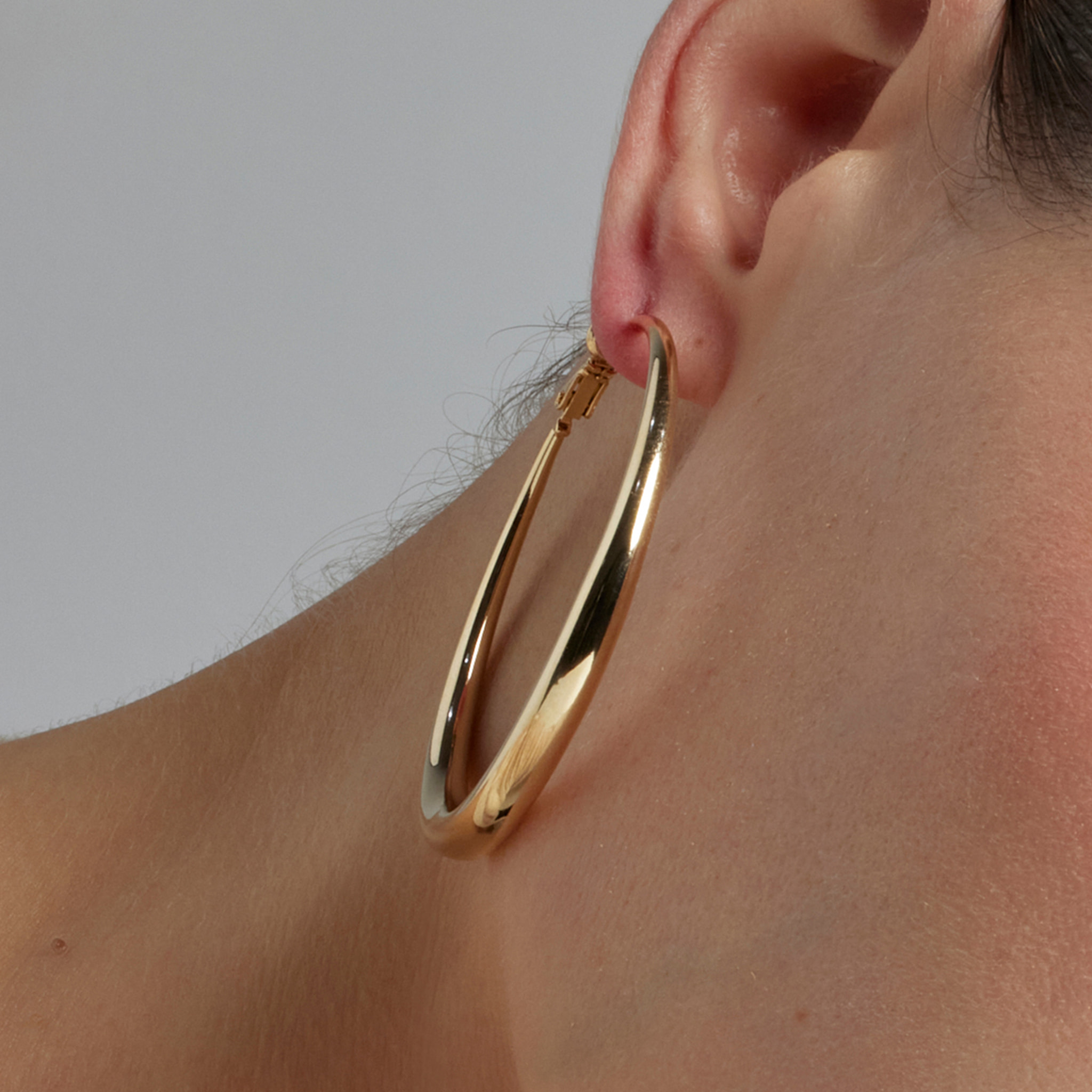Pendientes de 54mm de diámetro acabado oro amarillo de 18k