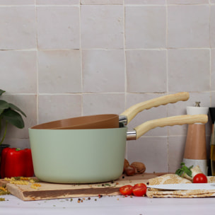 CASSEROLE CELADON 20CM EN ALUMINIUM INDUCTION POIGNÉE EFFET BOIS