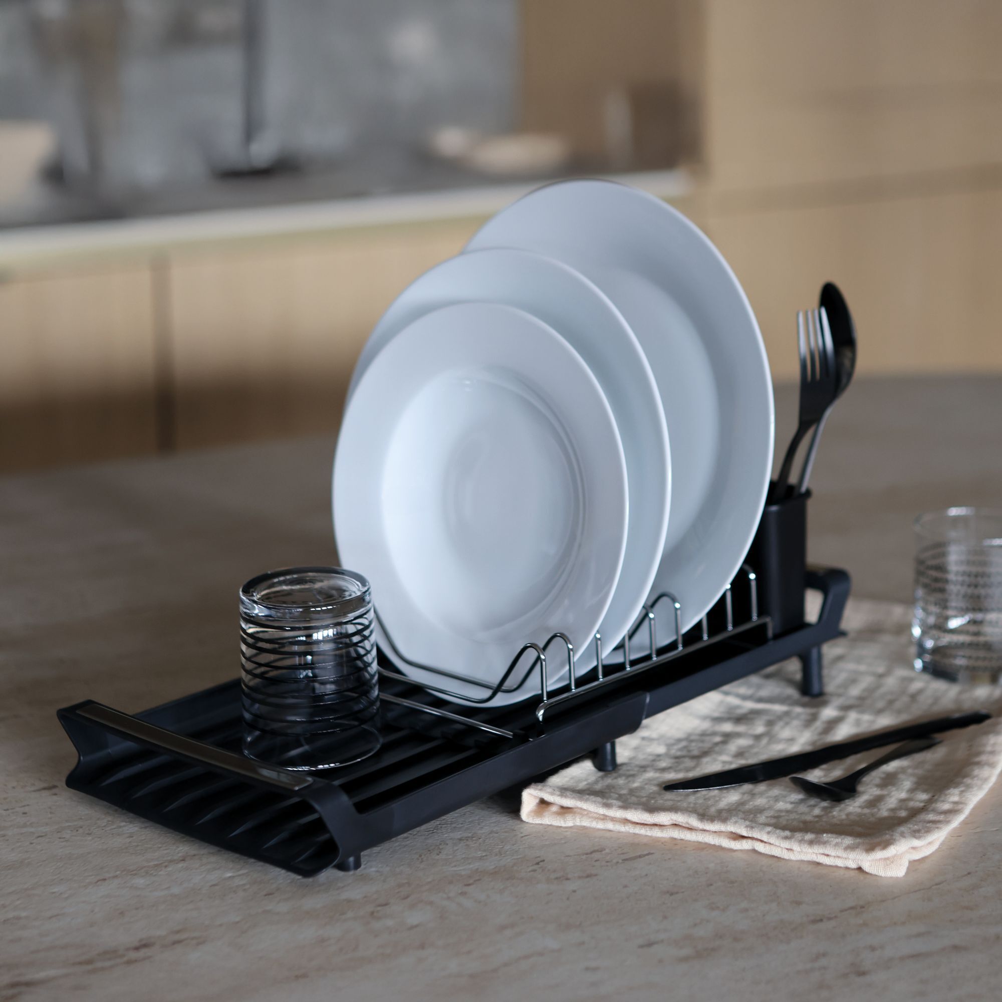 Egouttoir à vaisselle extensible en plastique