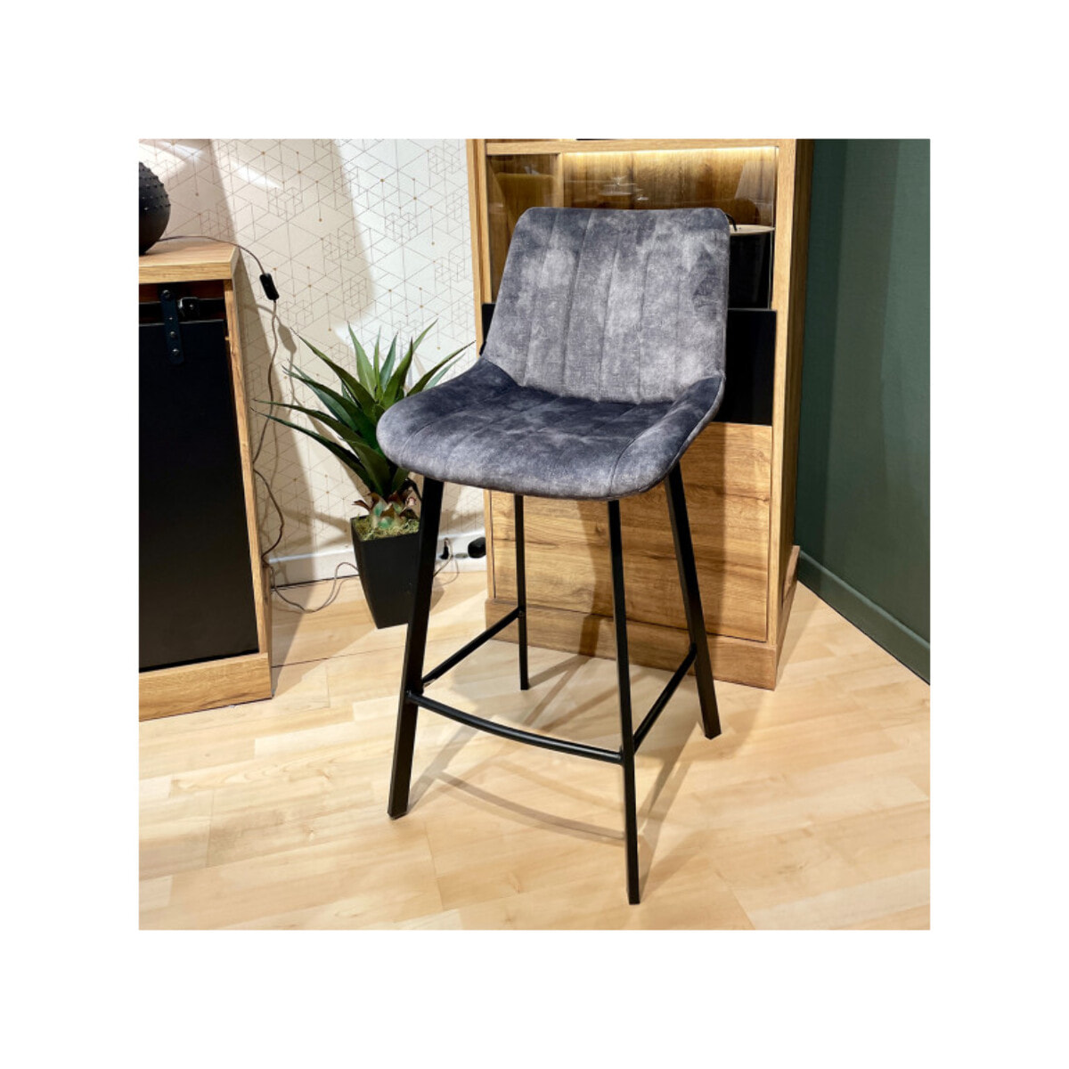 Tabouret de bar rembourré et capitonné en velours - EMMA 2