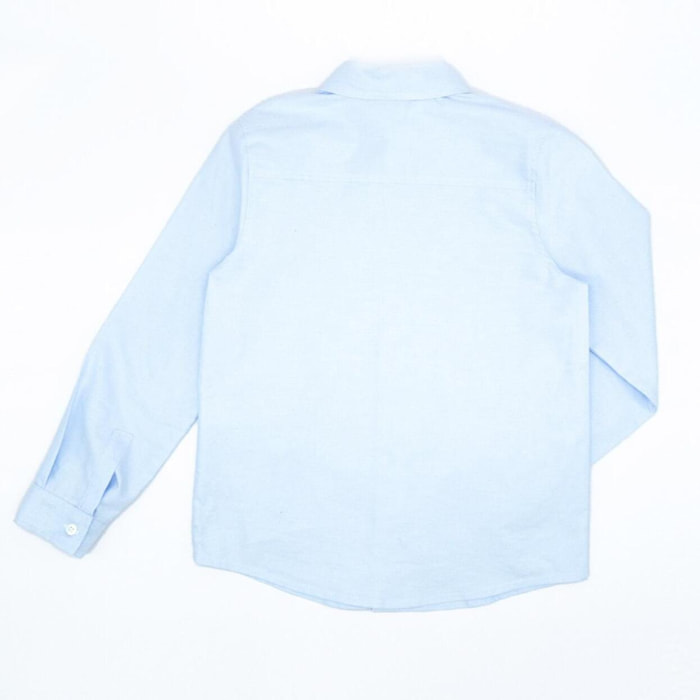 Camisa oxford azul de manga larga. Con cuello italiano.