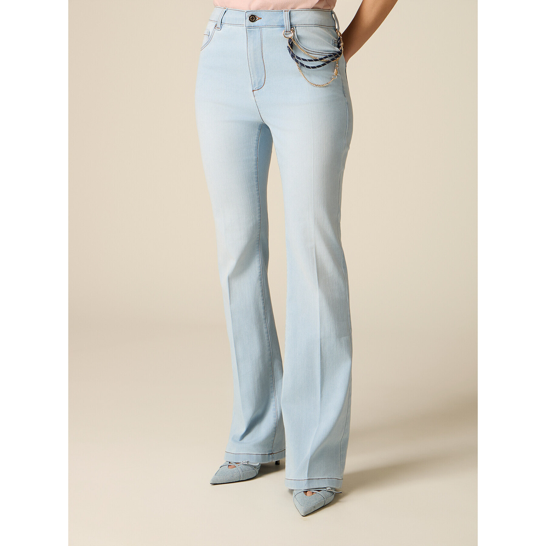 Oltre - Jeans flare con catene decorative - Azzurro