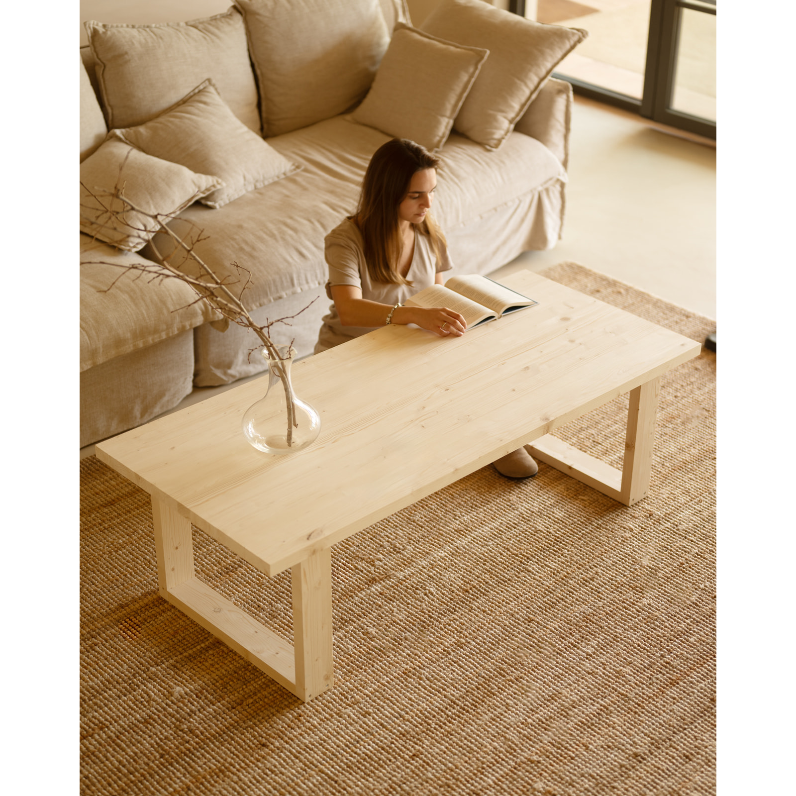 Mesa de centro de madera maciza en tono natural de varias medidas