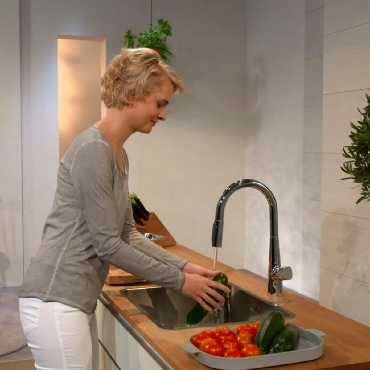 Mitigeur cuisine 200 Talis M51 avec douchette extractible 2 jets, Aspect acier inox