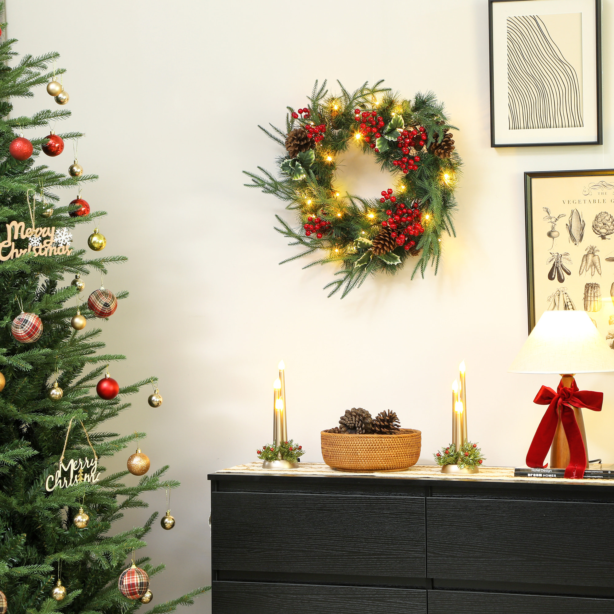 Couronne de Noël LED x 35 blanc chaud dia. 60 cm timer pommes de pin baies rouges feuilles houx