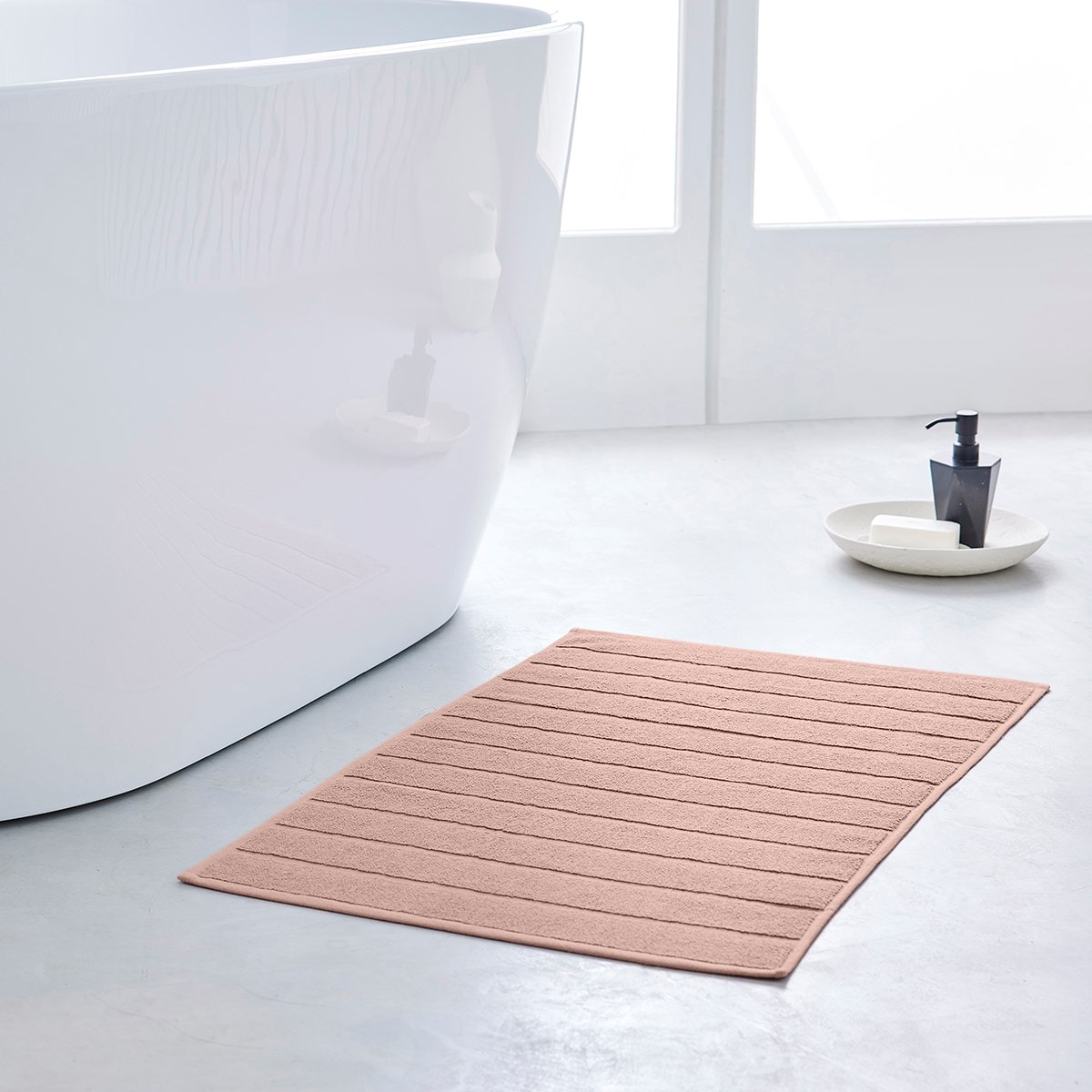 Tapis de bain uni ESSENTIAL rose