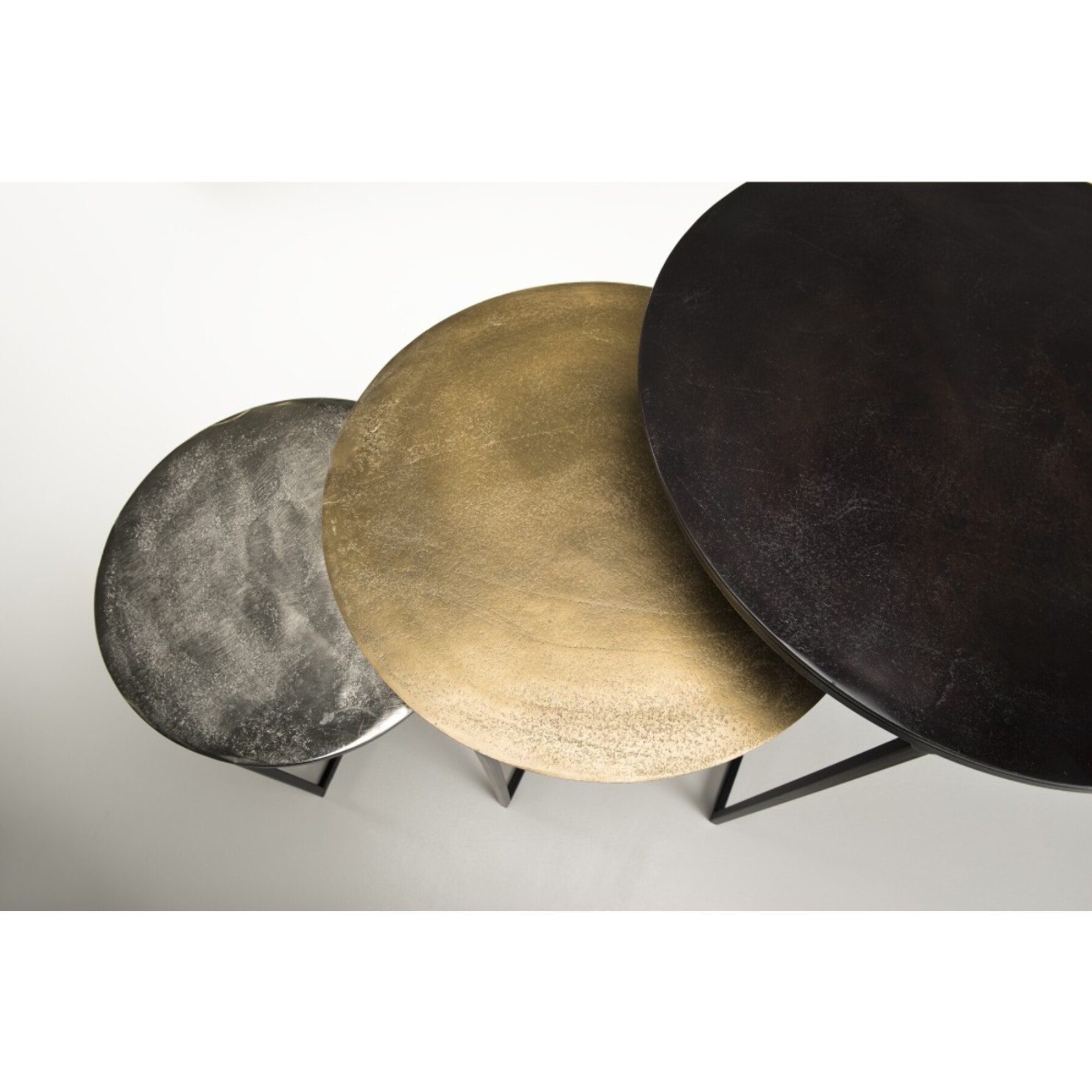 JOHAN - Set de 3 tables gigognes rondes aluminium noir doré argenté - pieds métal noir