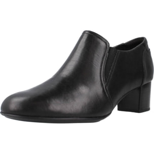 Botines Mujer de la marca CLARKS  modelo LINNAE WAY NEGRO