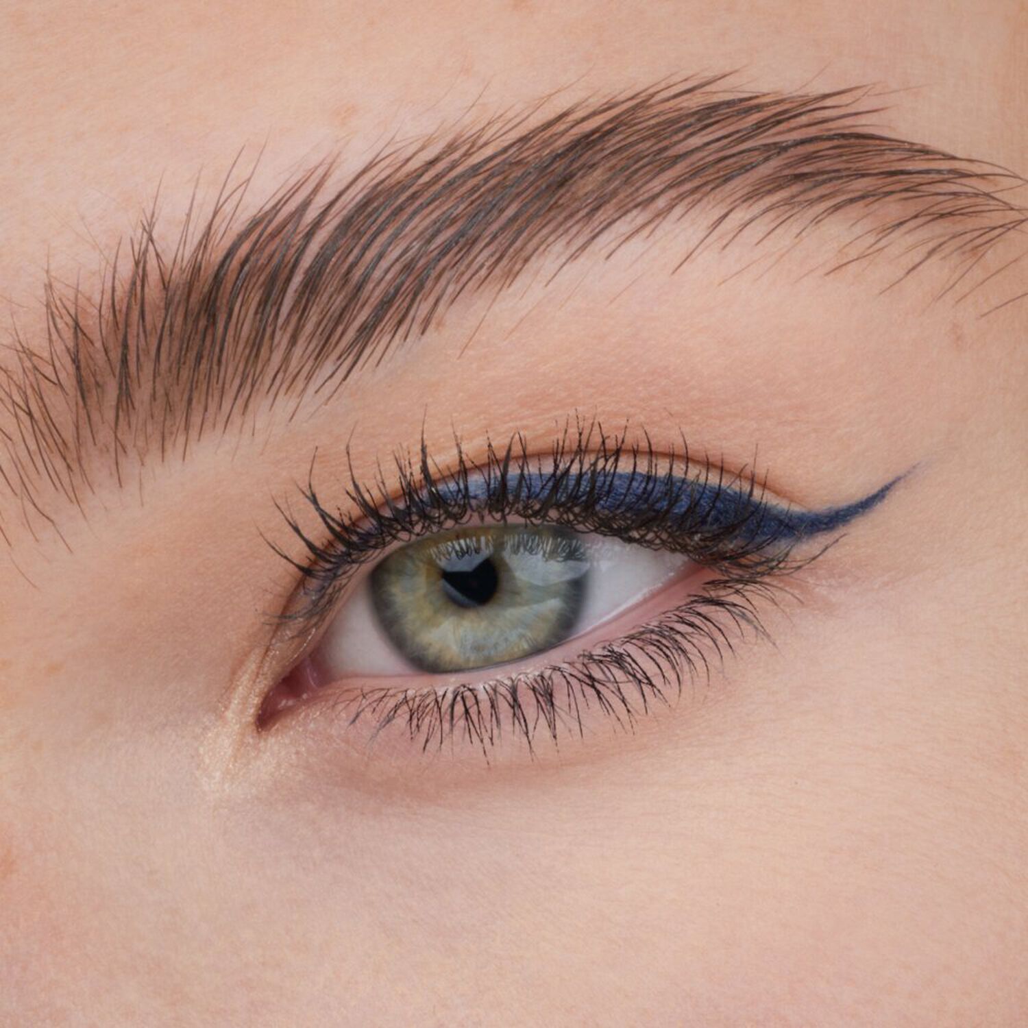 Calligraph Artist Matte Liner - Eyeliner Feutre Haute Couvrance
