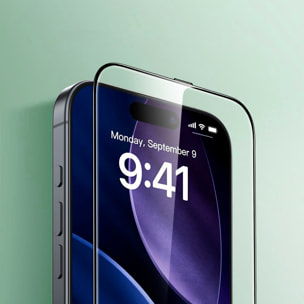 Protezione dello schermo in vetro temperato con cornice nera per iPhone 16 Pro, resistente all'usura, ai graffi, antimicrobico e antistatico.